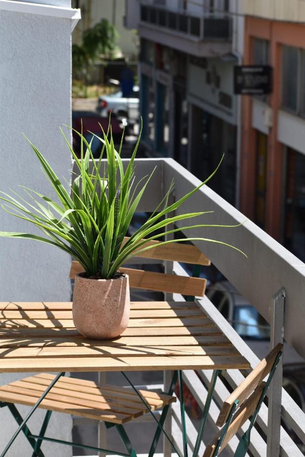 Olive - Happyhostgr - Downtown Apartment Volos Exterior photo